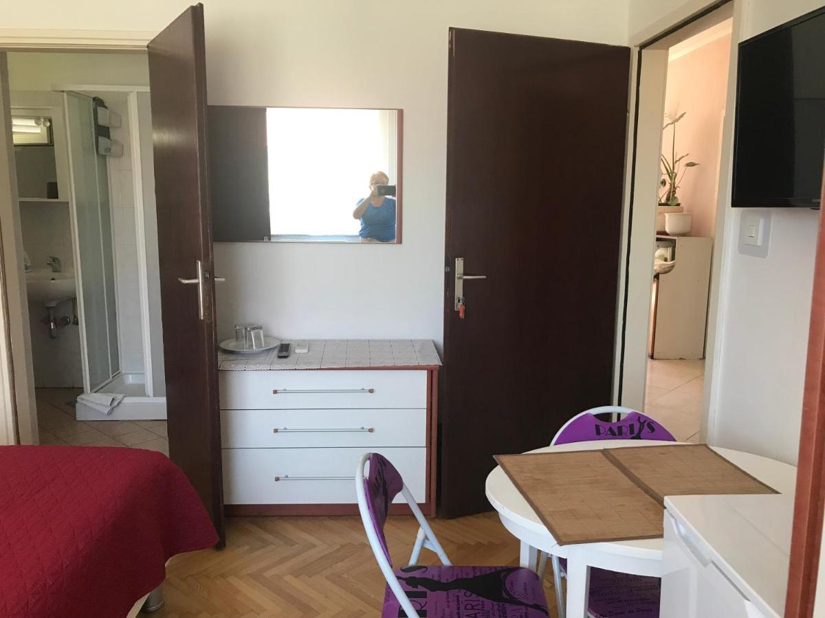 Sobe Stefanija Apartment Umag Exterior photo